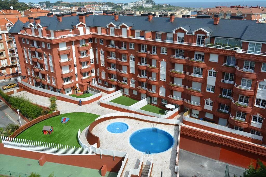 Castro Holidays - Centrico Piscina Urbanizacion Garaje Gratis Castro Urdiales Exterior foto