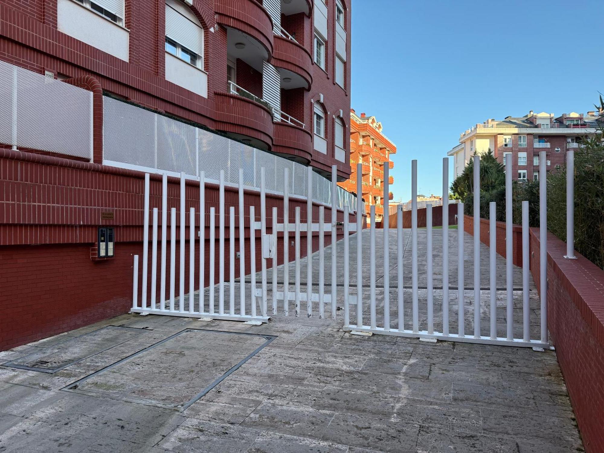 Castro Holidays - Centrico Piscina Urbanizacion Garaje Gratis Castro Urdiales Exterior foto